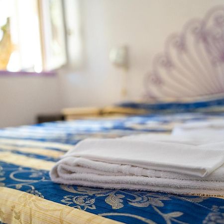 Hotel Paola Carloforte  Bagian luar foto