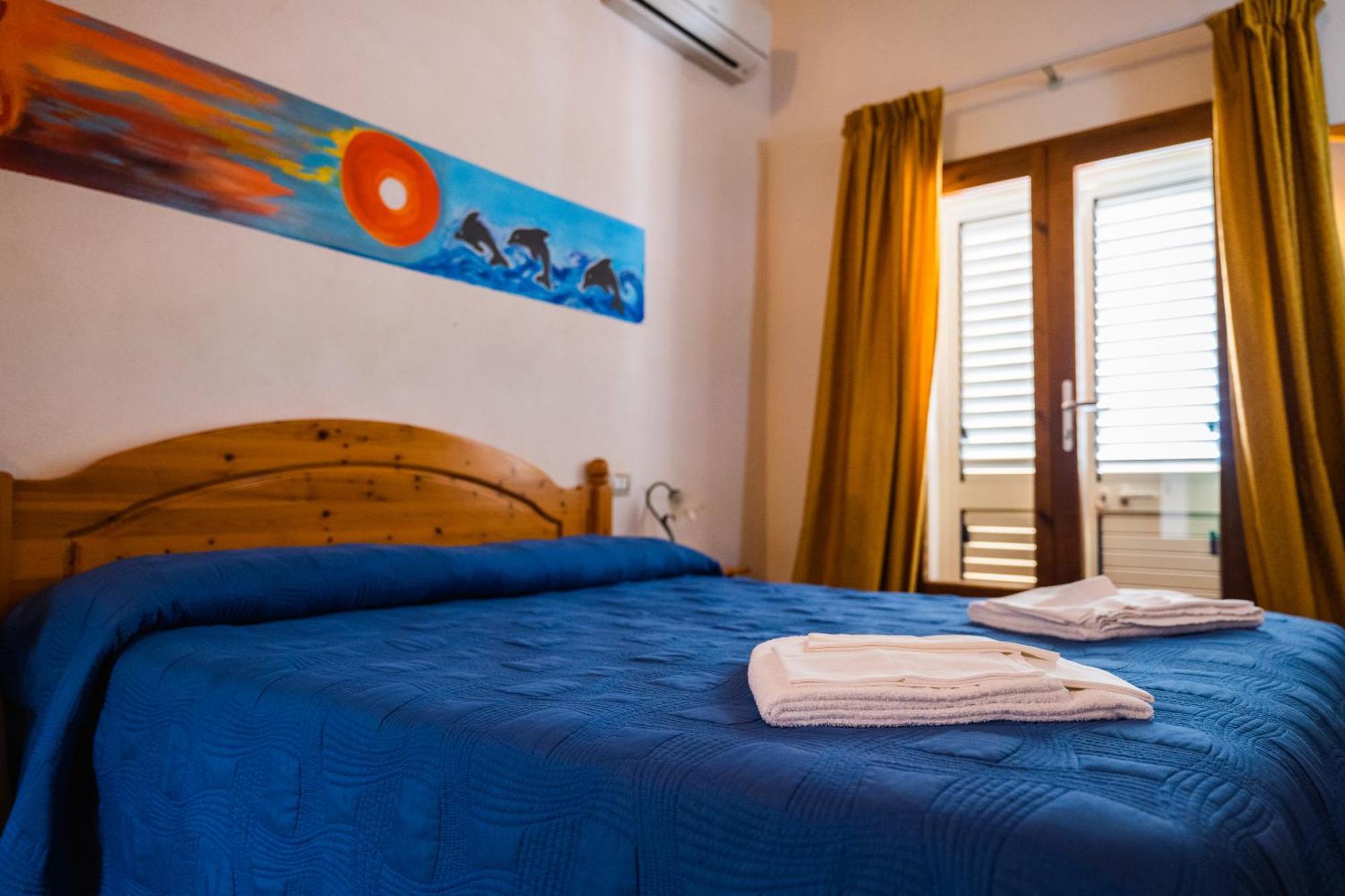 Hotel Paola Carloforte  Bagian luar foto