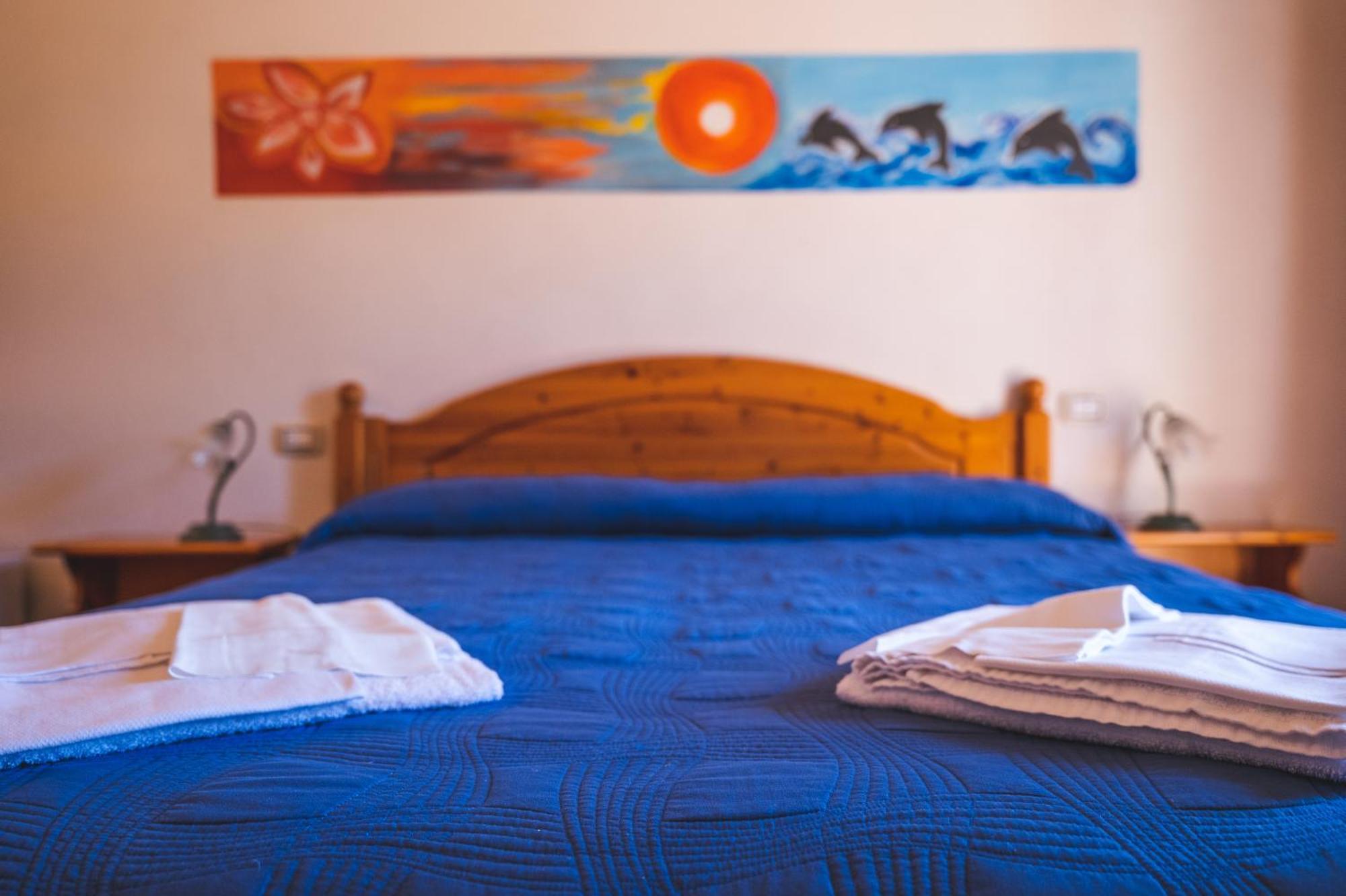 Hotel Paola Carloforte  Bagian luar foto